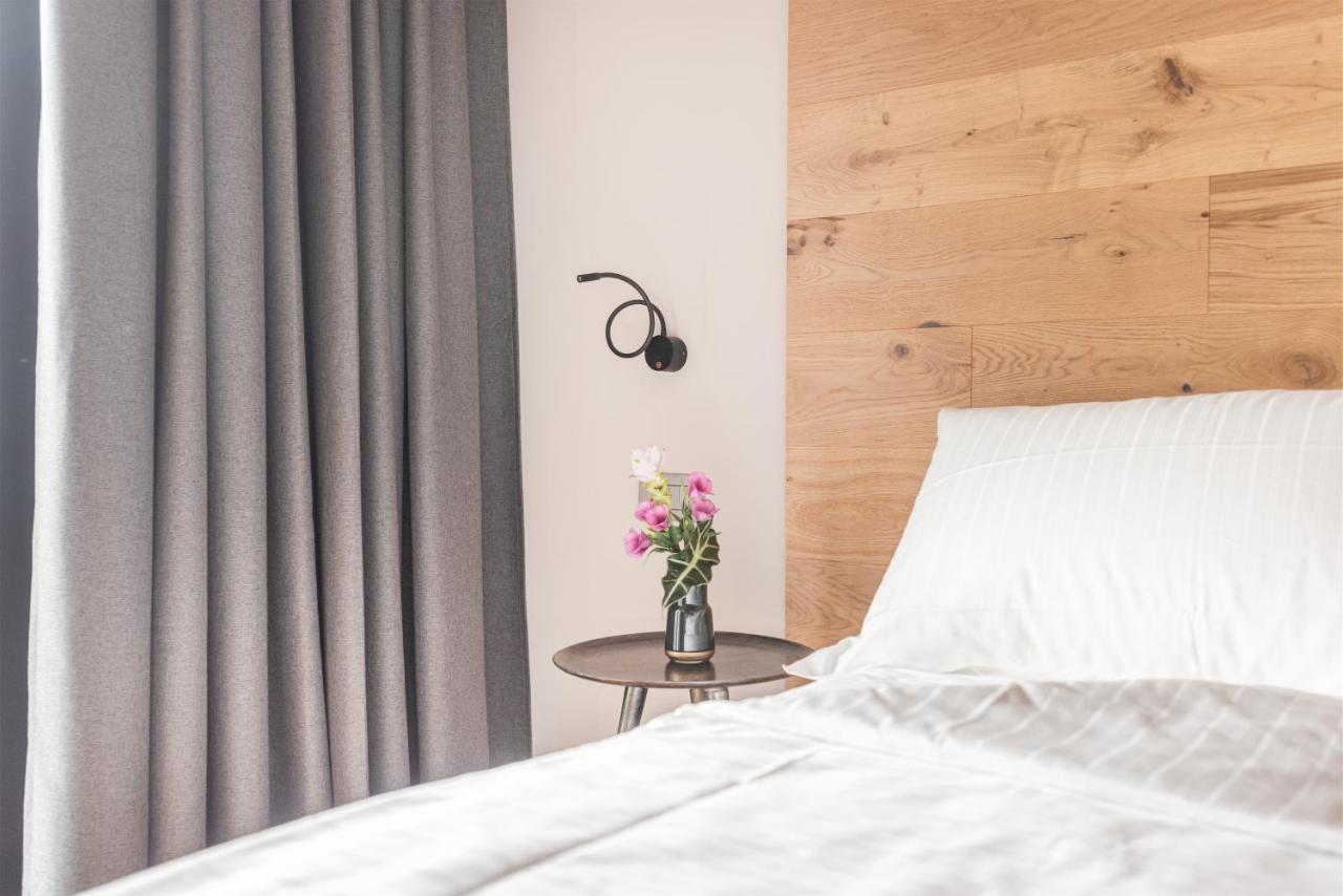 リーヴァ・デル・ガルダ Oleeva Garda Living - Adults Only Bed & Breakfast エクステリア 写真