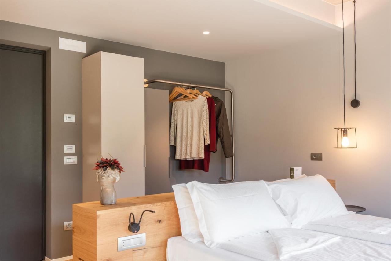 リーヴァ・デル・ガルダ Oleeva Garda Living - Adults Only Bed & Breakfast エクステリア 写真