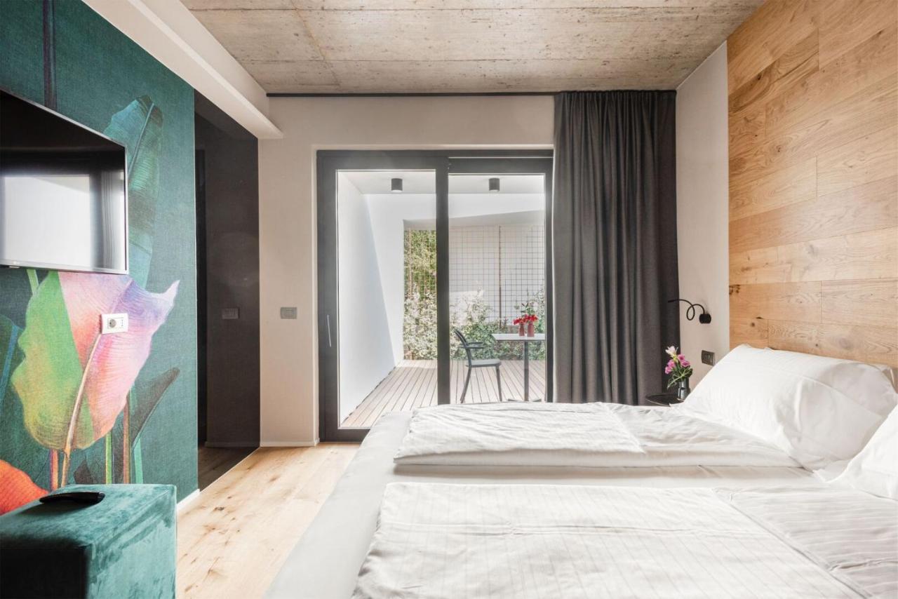 リーヴァ・デル・ガルダ Oleeva Garda Living - Adults Only Bed & Breakfast エクステリア 写真