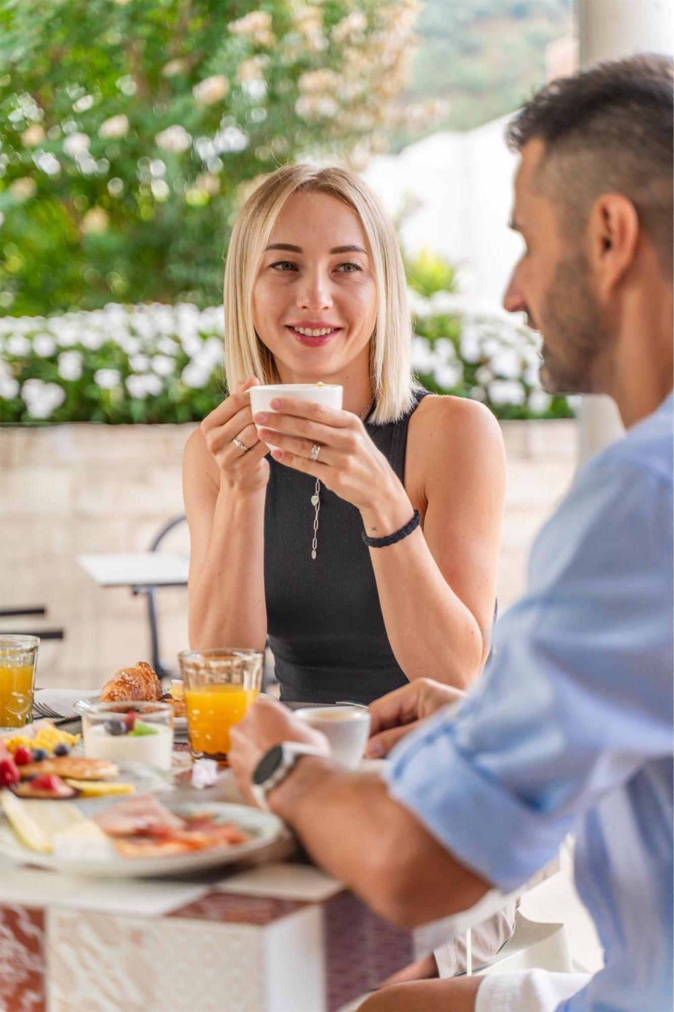 リーヴァ・デル・ガルダ Oleeva Garda Living - Adults Only Bed & Breakfast エクステリア 写真